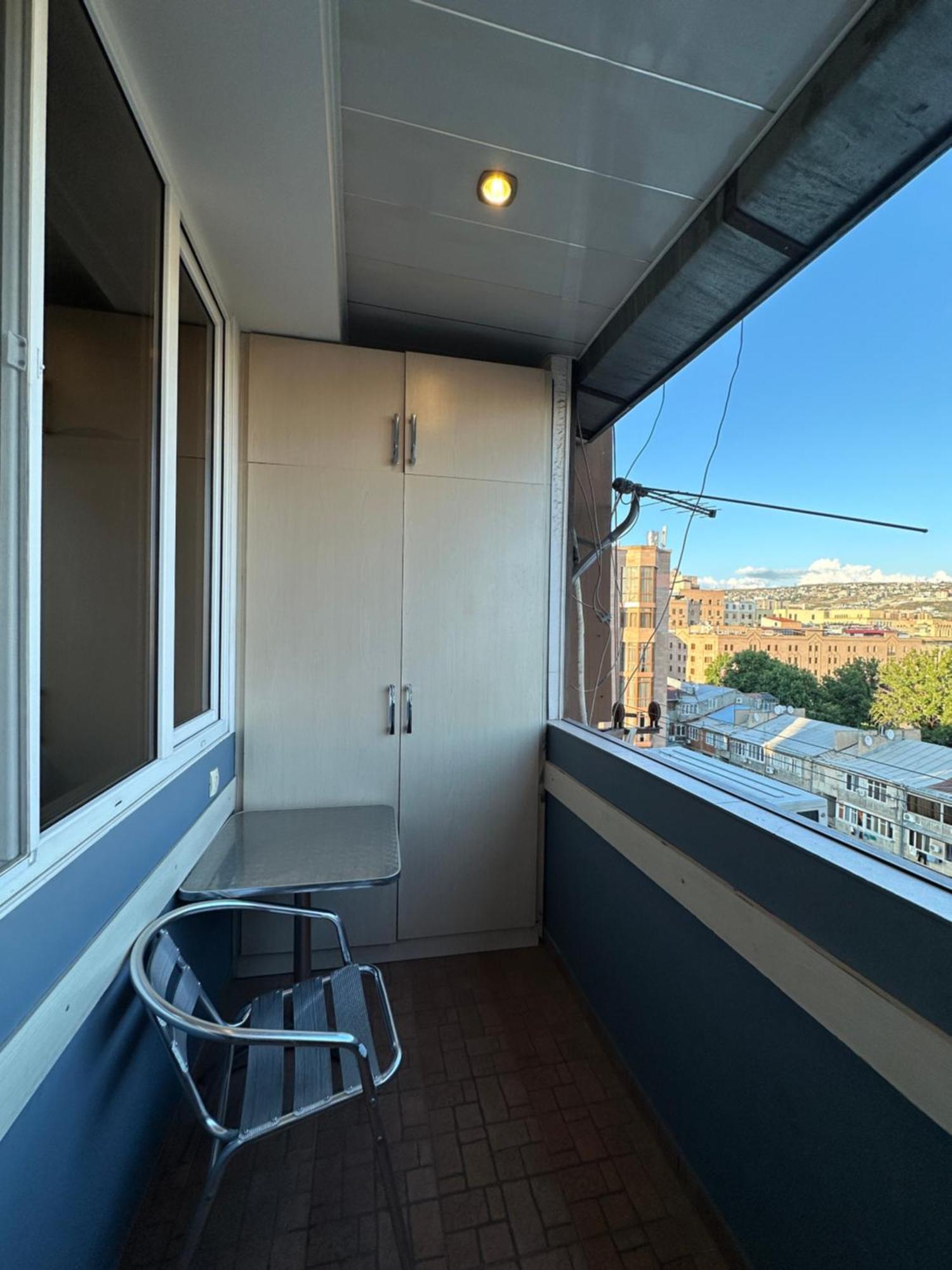 Yeznik Koghbatsi - Amiryan Crossroads 1 Bedroom Comfy Apartment With Balcony Ko100 Jerevan Exteriör bild