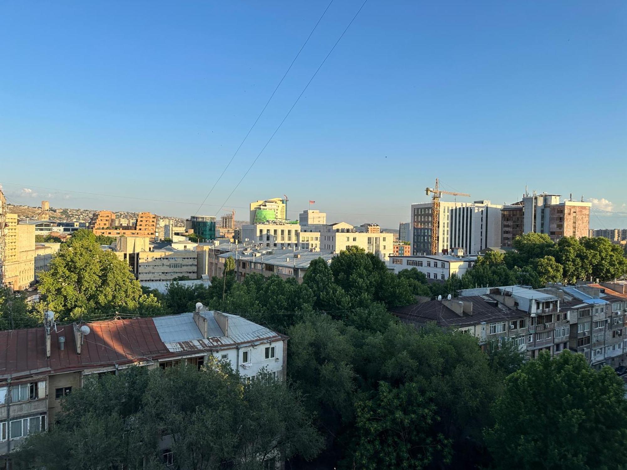 Yeznik Koghbatsi - Amiryan Crossroads 1 Bedroom Comfy Apartment With Balcony Ko100 Jerevan Exteriör bild