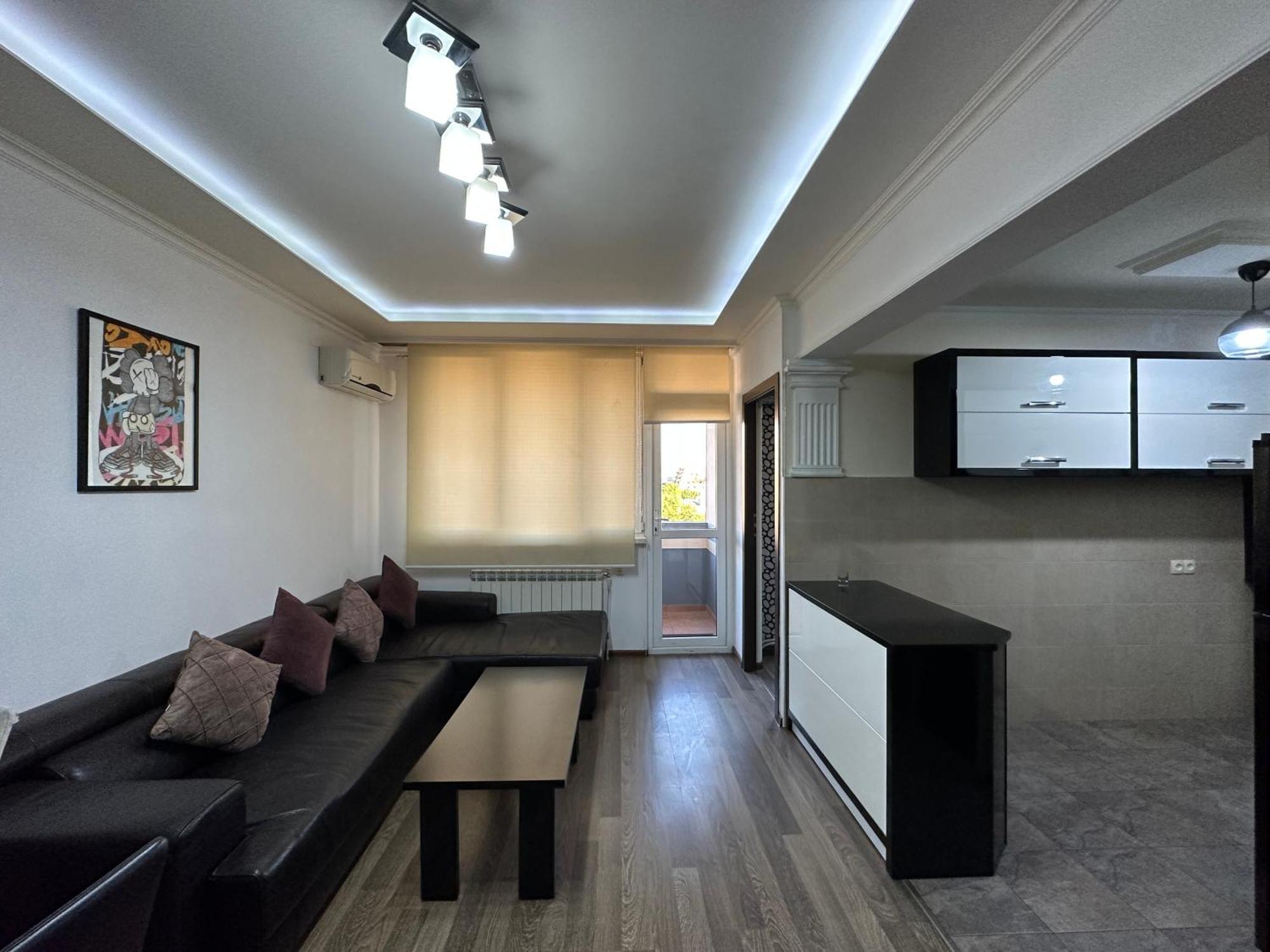 Yeznik Koghbatsi - Amiryan Crossroads 1 Bedroom Comfy Apartment With Balcony Ko100 Jerevan Exteriör bild