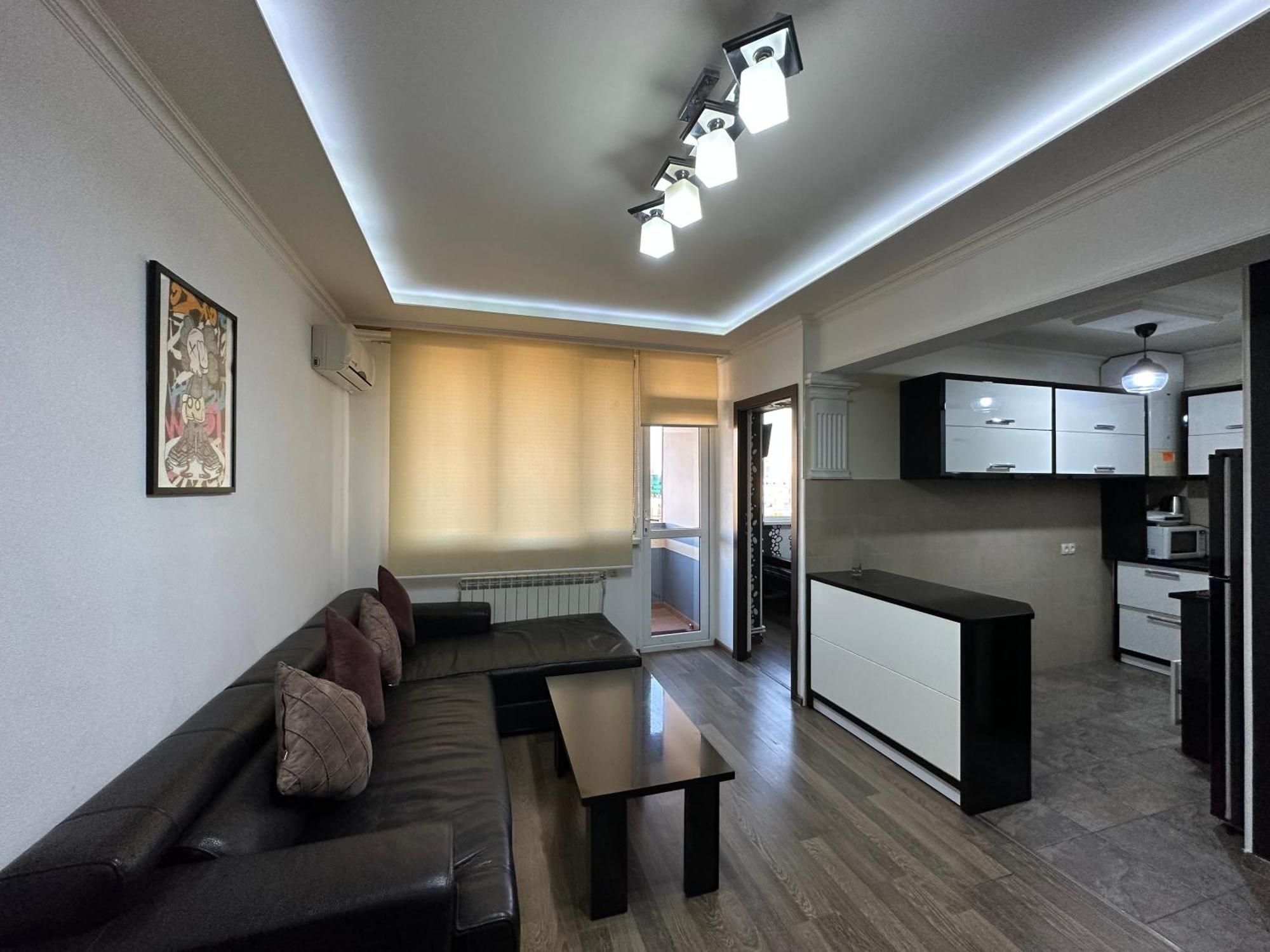 Yeznik Koghbatsi - Amiryan Crossroads 1 Bedroom Comfy Apartment With Balcony Ko100 Jerevan Exteriör bild