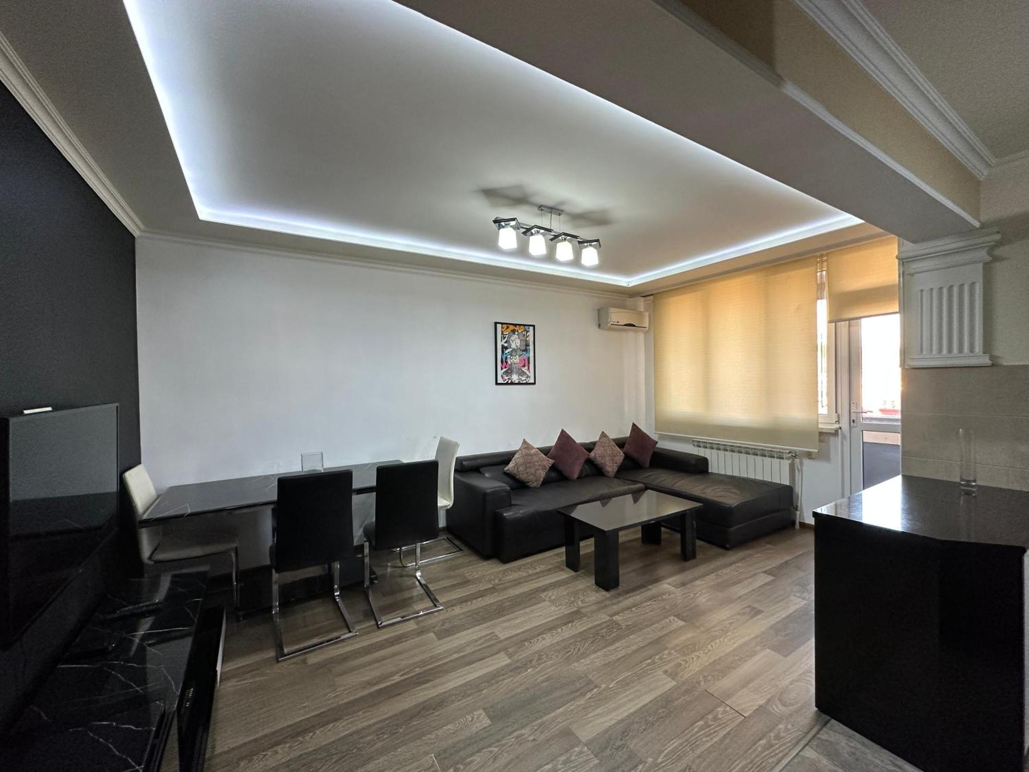 Yeznik Koghbatsi - Amiryan Crossroads 1 Bedroom Comfy Apartment With Balcony Ko100 Jerevan Exteriör bild